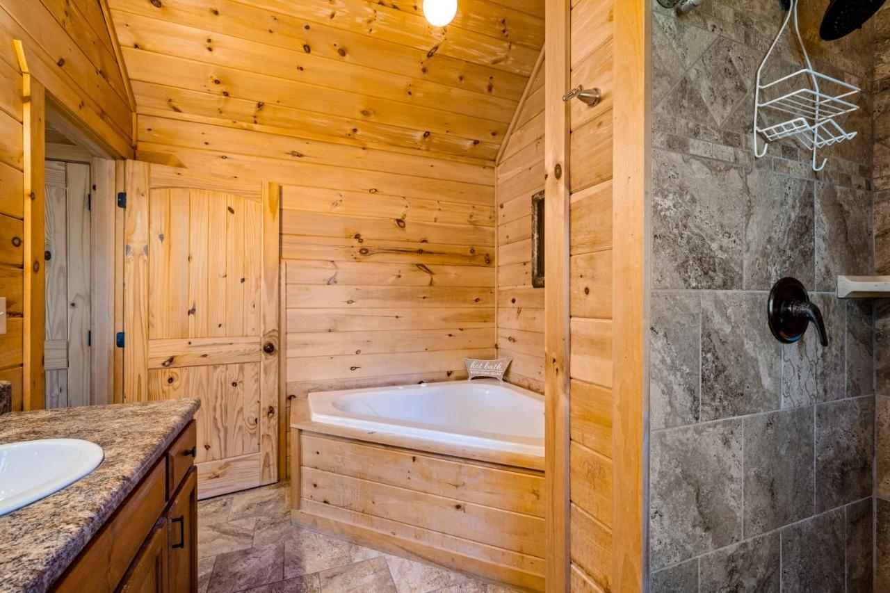 Blue Ridge Bear Bungalow المظهر الخارجي الصورة
